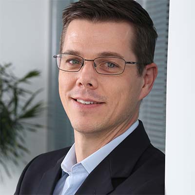 Multi-cloud sets data free from gravity