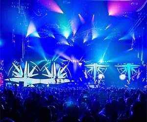 Giant LED showcases Chance the Rapper